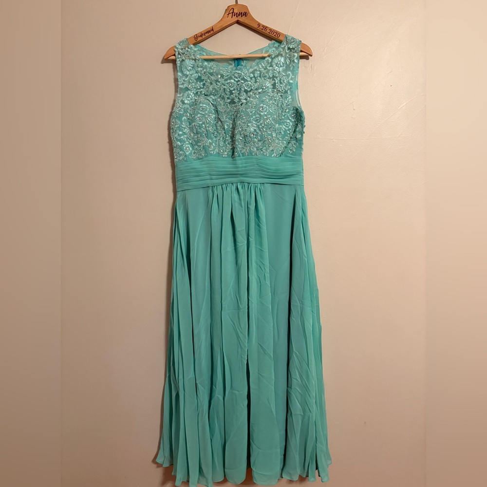 Elegant Teal Sleeveless Dress